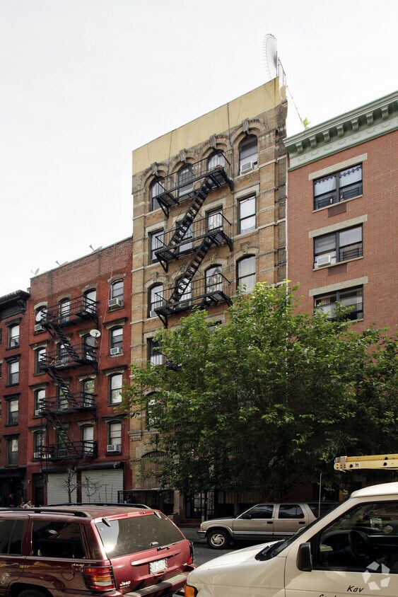 Building Photo - 533 E Fifth St