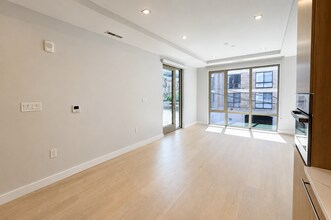Interior Photo - Vivre