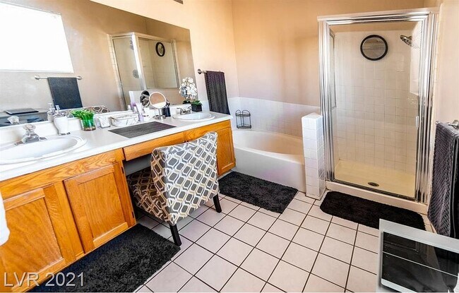 Baño principal - 4060 N Elkridge Dr