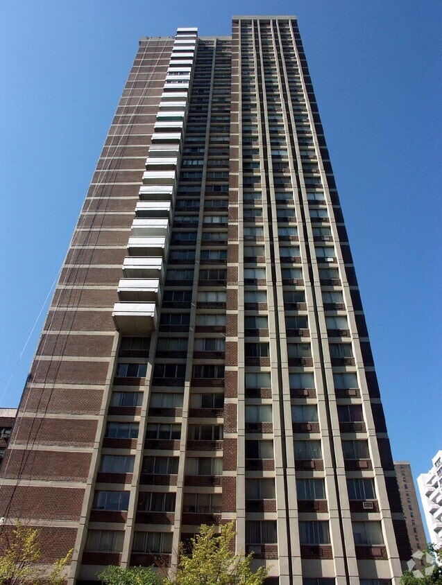 View of the north facade - Columbus House