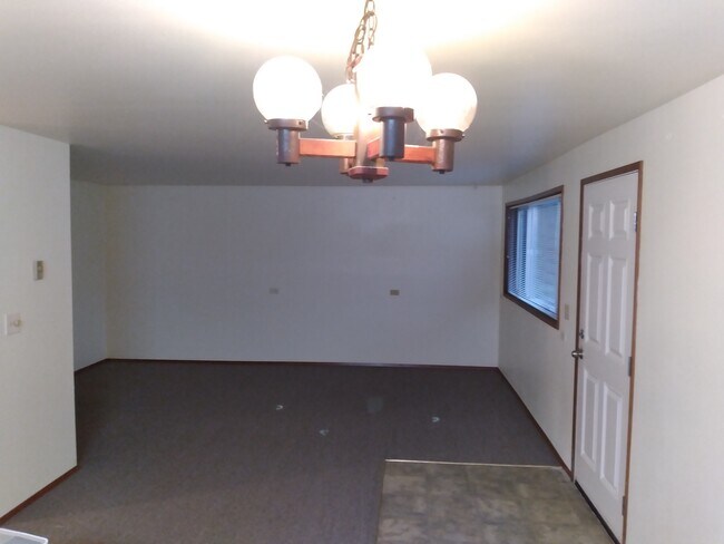Foto del edificio - 15504 King St