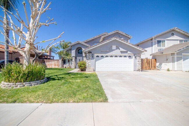 Foto del edificio - Warm and Inviting 3-Bedroom Home in the Heart of Menifee