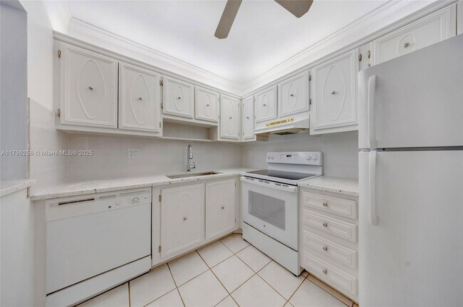 Photo - 257 S Cypress Rd Apartment