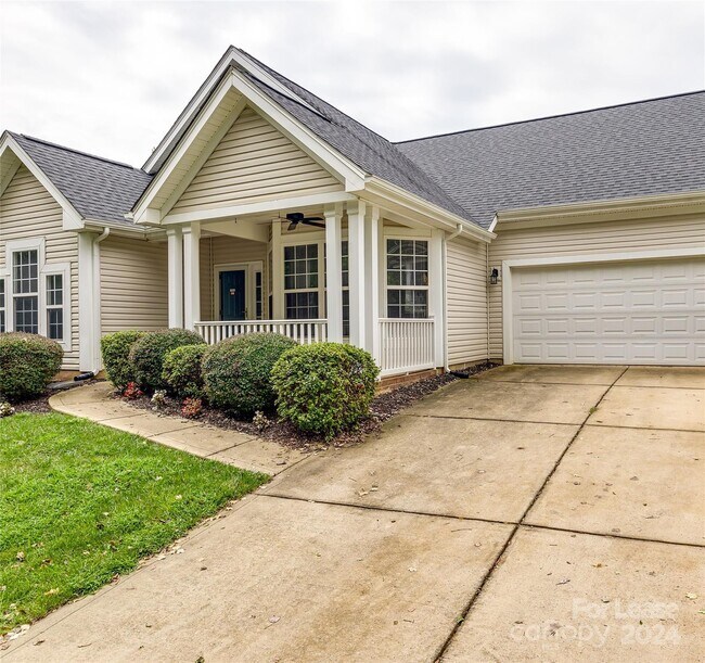 Building Photo - 13135 Andover Cres Ln