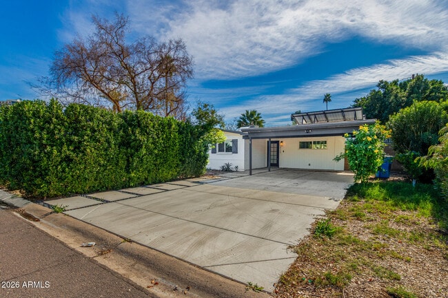 Foto del edificio - 429 W Flower St