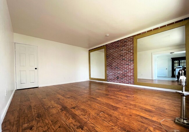 Foto del edificio - 2085 Franklin Ave