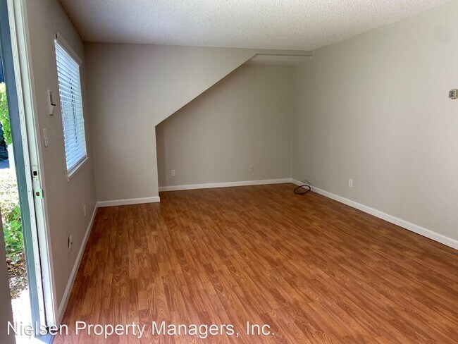 Building Photo - 1619 G St