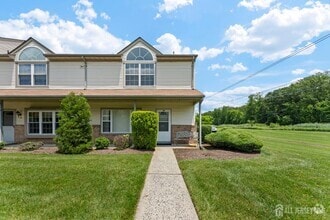 Building Photo - 36 Sassafras Ct
