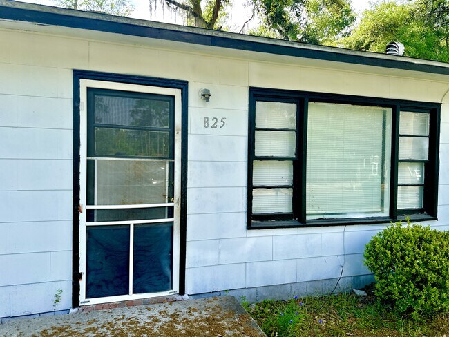 Foto del edificio - 825 Bethune St