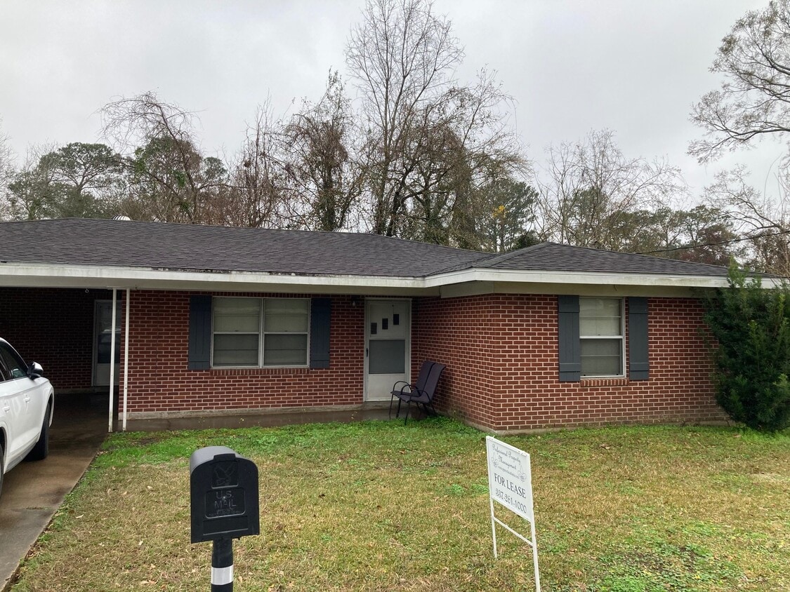 Primary Photo - 113 Redwood Dr