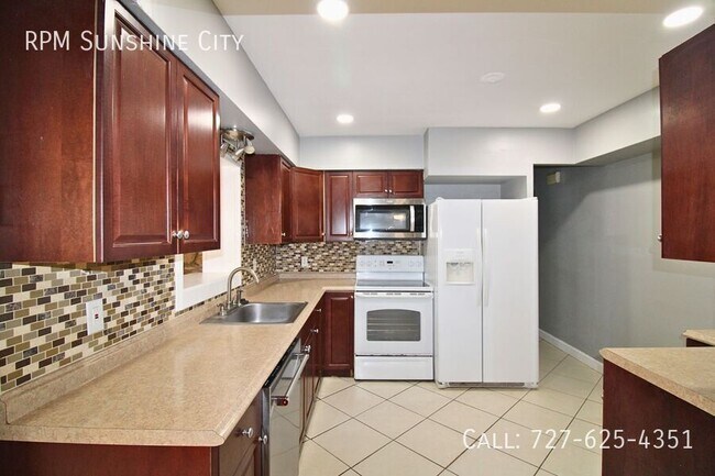Building Photo - 1602 S Lady Mary Dr