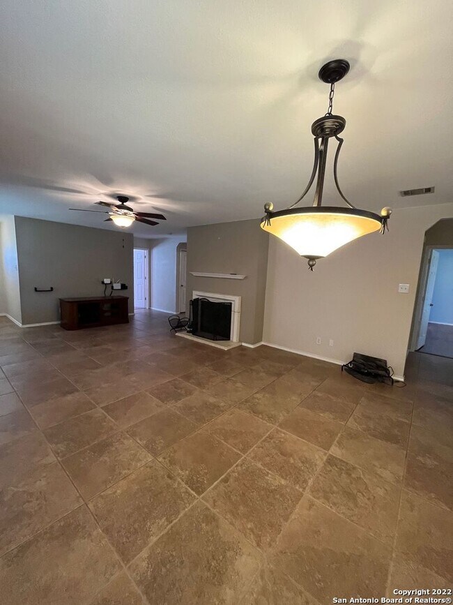 Foto del edificio - 3943 Bulverde Pkwy