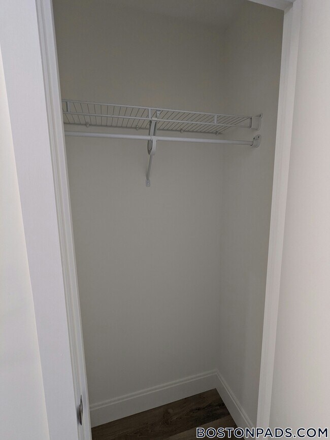 Foto del edificio - 1079 Commonwealth Ave