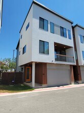 Building Photo - 102 Tendick St
