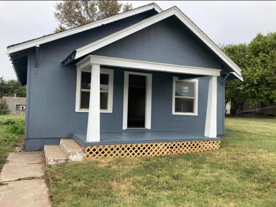 566 N Malone St, Enid, OK 73701 House Rental in Enid, OK