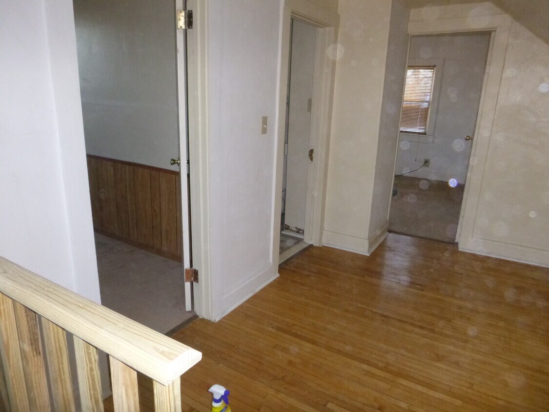 Building Photo - 415 17th St N