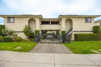 Building Photo - 7024 Rosemead Blvd