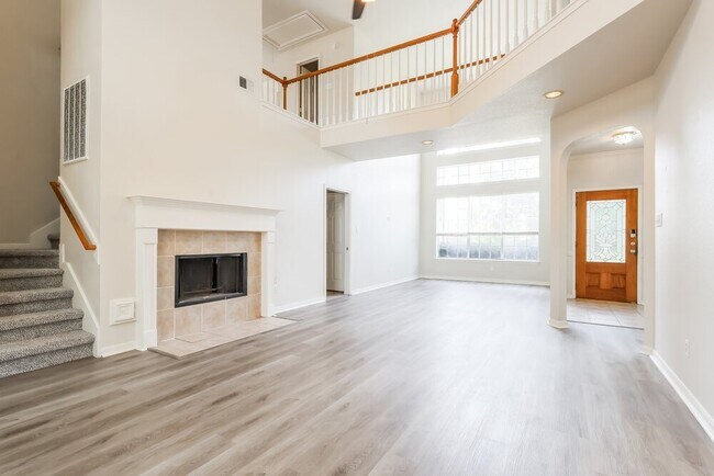 Foto del edificio - 7714 Danehill Dr