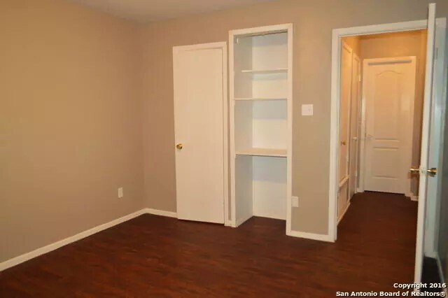 Foto del edificio - 7540 Oak Chase