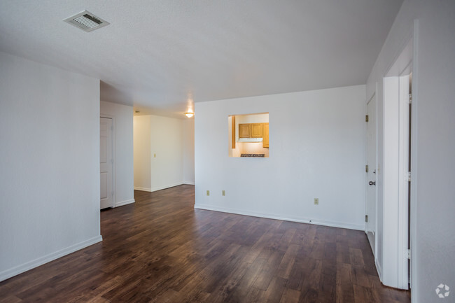 3 HAB, 1.5 BA - 950 ft² - The Meadows Apartments