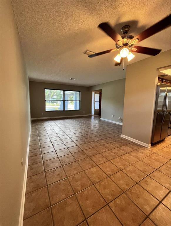 Building Photo - 2224 Willow Tree Trail
