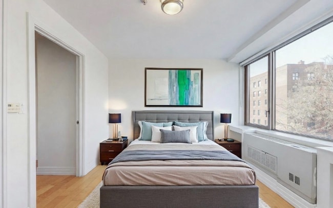 Building Photo - 64-05 Yellowstone Blvd