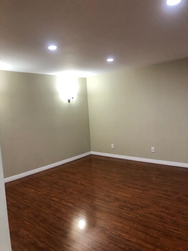 Photo du bâtiment - 1 Bed 1 Bath Unit in Edmonton, AB