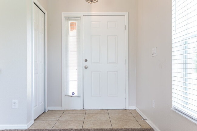 Building Photo - 2511 Bobby Lee Ln