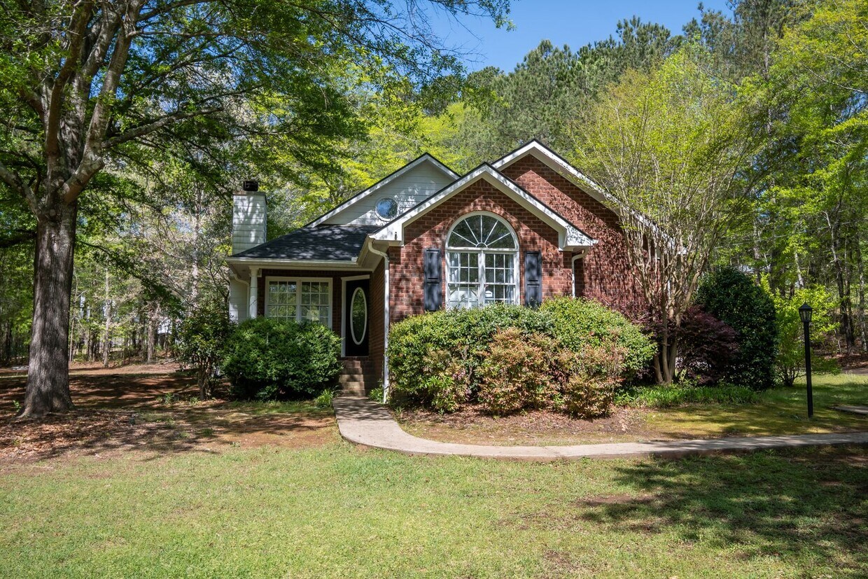 Foto principal - 2400 Rays Church Rd