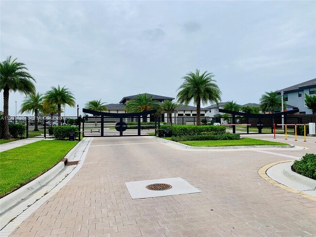 Foto del edificio - 15849 NW 91st Ct