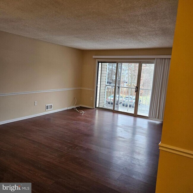 Building Photo - 64 Aspen Ct