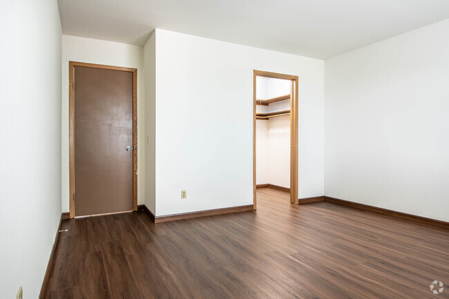 2HAB, 2BA - 955 ft² - Nakoma Heights Apartments