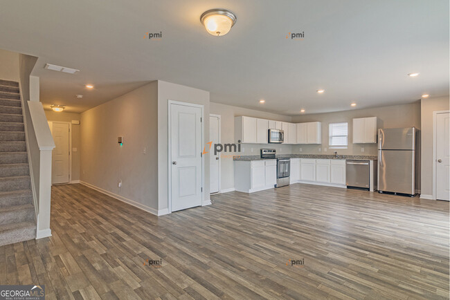 Building Photo - 1710 Hannah Ct