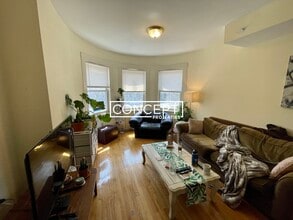 Building Photo - 1406 Beacon St