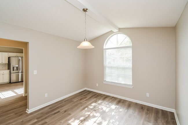 Building Photo - 7725 Fawn Lake Dr S