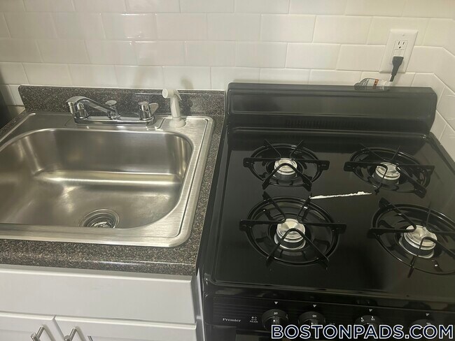 Foto del edificio - 128 Allston St
