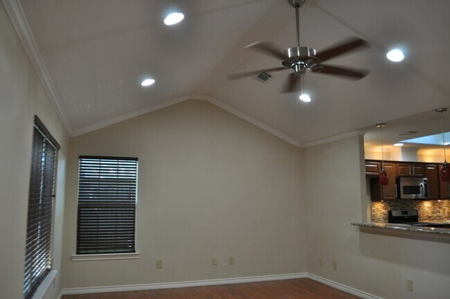 Building Photo - 10838 Hermosa Dr