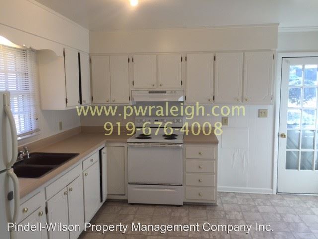 Building Photo - 4110 Stonewall Dr