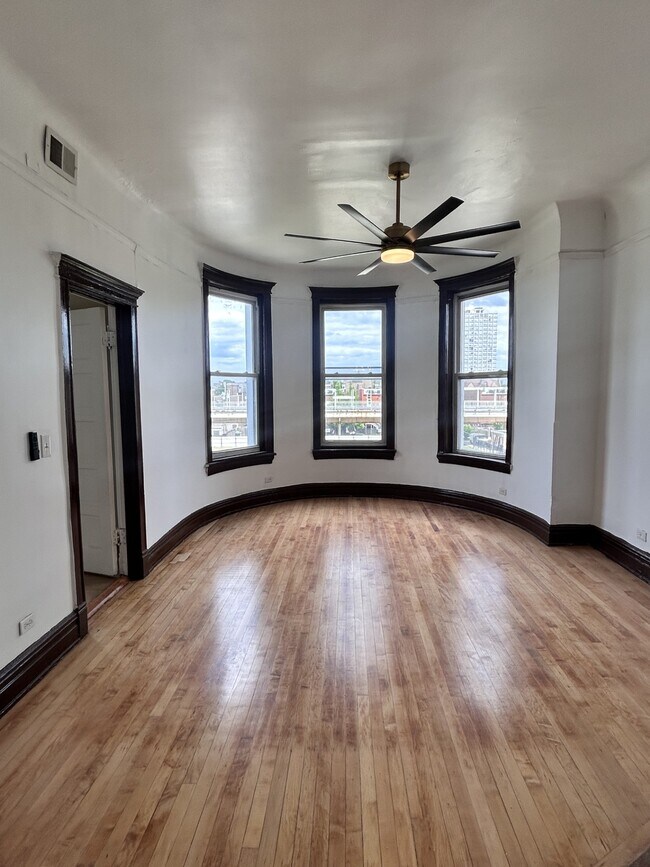 Foto del edificio - 4724 S Prairie Ave