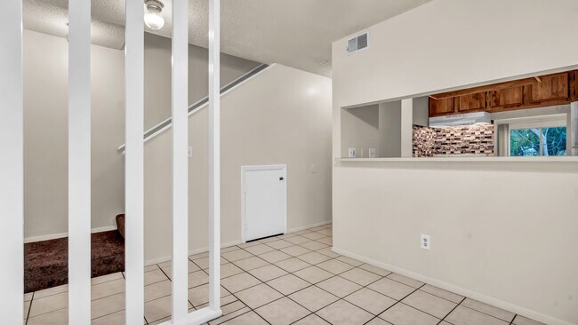 Building Photo - Two story 2 Beds/1.5 Baths Corner Condo in...