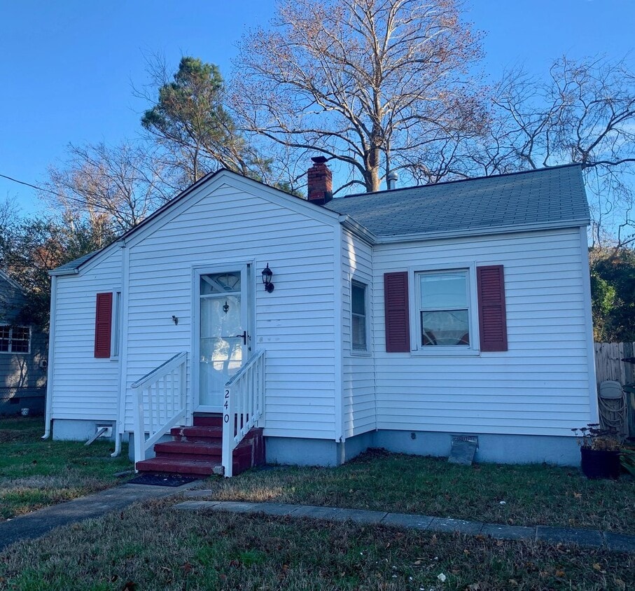 Primary Photo - Adorable 2BR/1BA Home Near Norfolk Naval B...