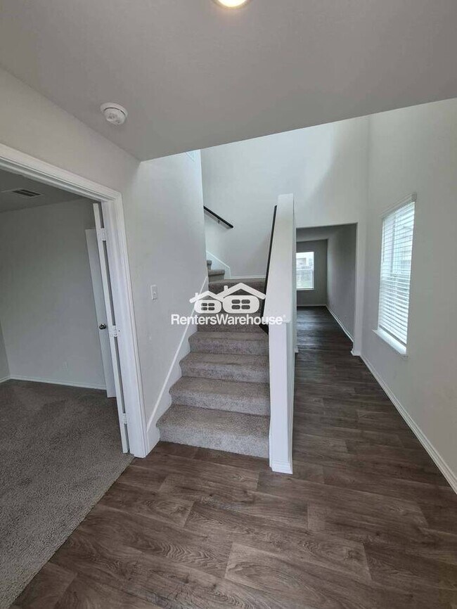 Foto del edificio - Two Story 4 bedroom / 2.5 bathroom in Whisper Falls.  Close to Lackland AFB.  Medina Valley ISD