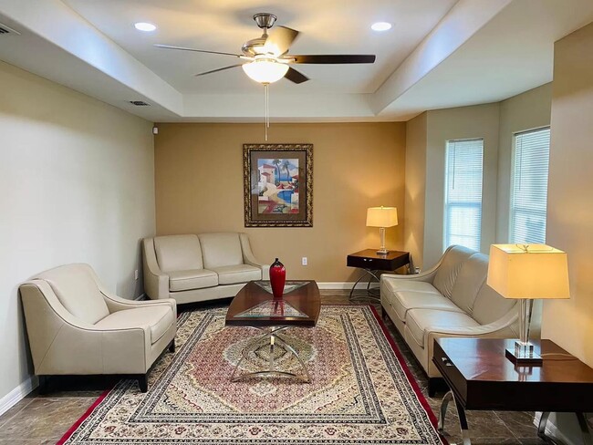 Building Photo - 183 Kleberg Ave