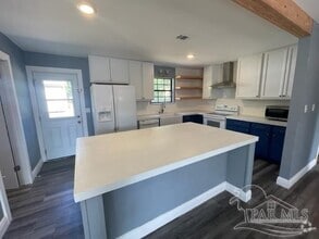 Building Photo - 10518 Heatherwood Dr