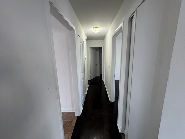 Foto del edificio - 3 Bedroom, 1 Bath House East Nashville with large back yard!