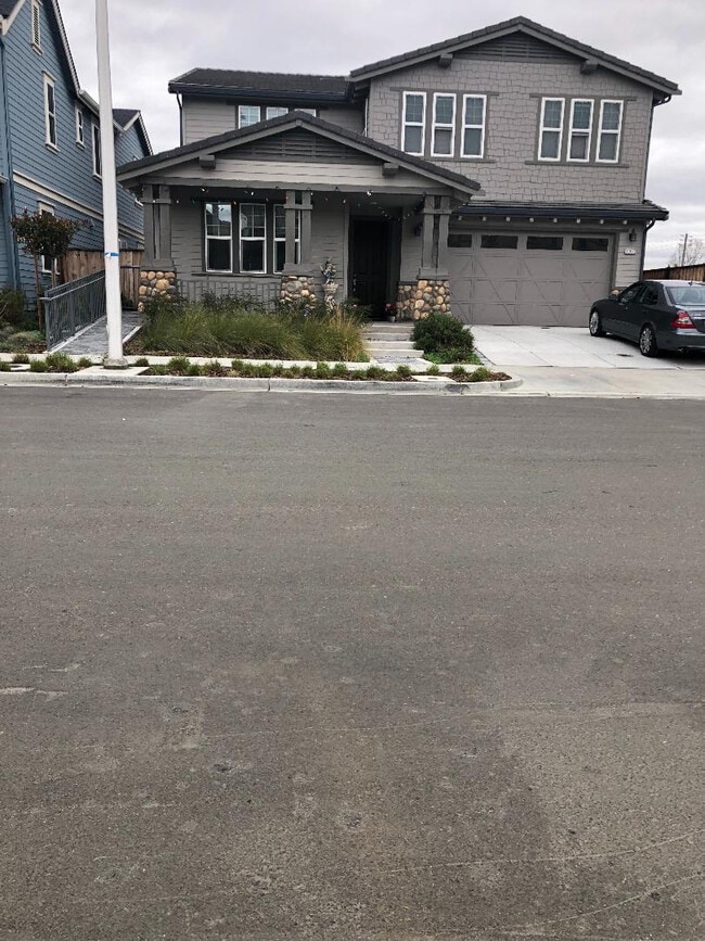 Building Photo - 33670 Stallion St