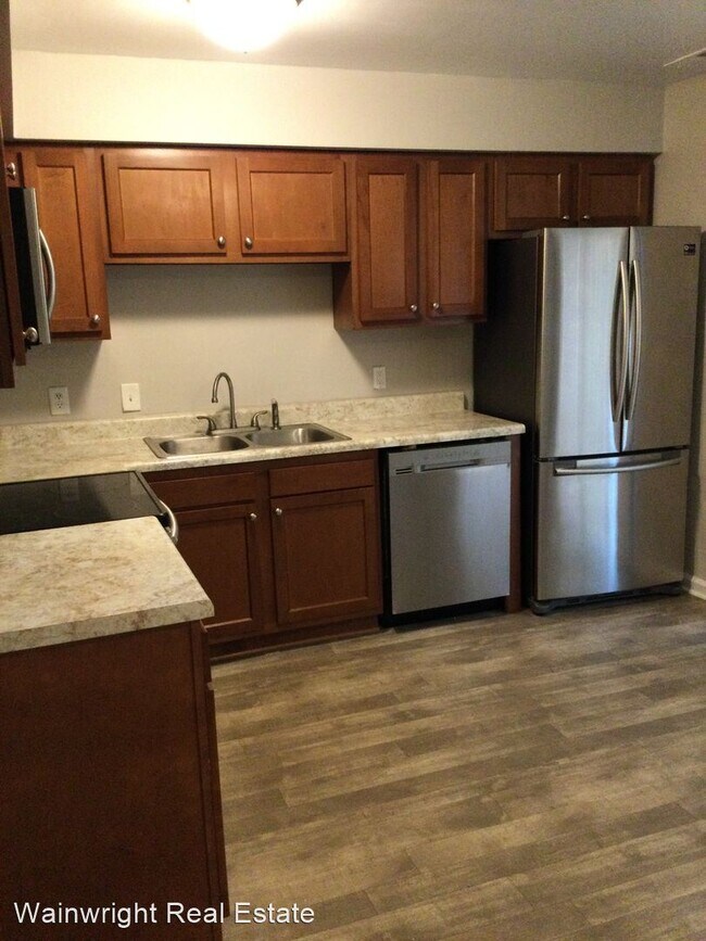 Building Photo - 2 br, 1.5 bath House - 2700 Conrad Avenue ...