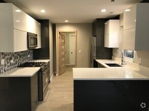 Building Photo - 805 Blackhawk Ln