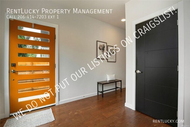 Building Photo - Stunning and HUGE 4-Bedroom House FOR RENT...
