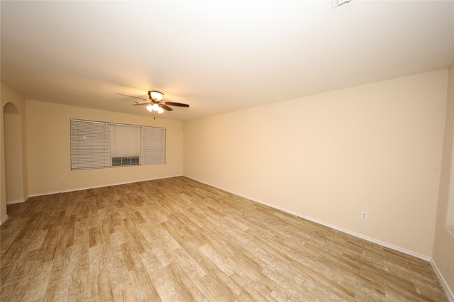 Building Photo - 12620 Rio Bravo St